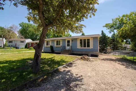 2526 Carla Ln NW, Rochester, MN 55901