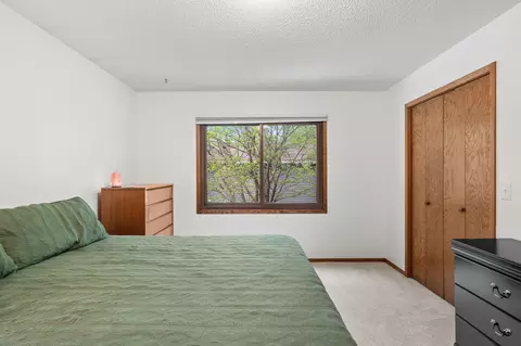 Bedroom - 4382 Metcalf Dr, Eagan, MN 55122 photo 5 of 8
