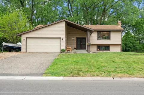 Exterior - 4382 Metcalf Dr, Eagan, MN 55122 photo 3 of 11