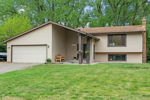 Exterior - 4382 Metcalf Dr, Eagan, MN 55122 photo 6 of 11
