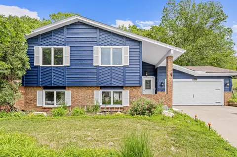 13229 Court Pl, Burnsville, MN 55337