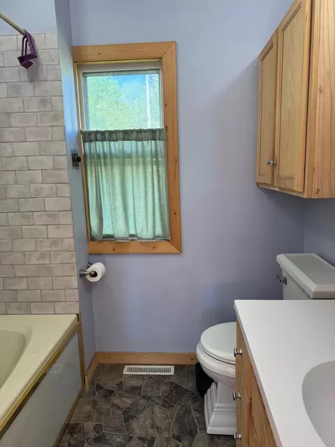 Bath - 3939 Maple St, Kettle River, MN 55757 photo 1 of 2