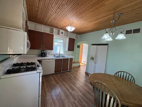 Kitchen - 3939 Maple St, Kettle River, MN 55757 photo 3 of 3