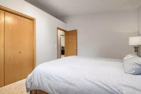 Bedroom - 10347 Eagle St NW, Coon Rapids, MN 55433 photo 2 of 4