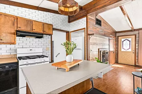 Kitchen - 4942 Radar Rd, Hermantown, MN 55811 photo 3 of 6