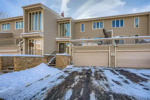 7511 Harold Ave, Golden Valley, MN 55427