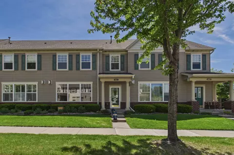 6612 Lamplight Dr, Albertville, MN 55301