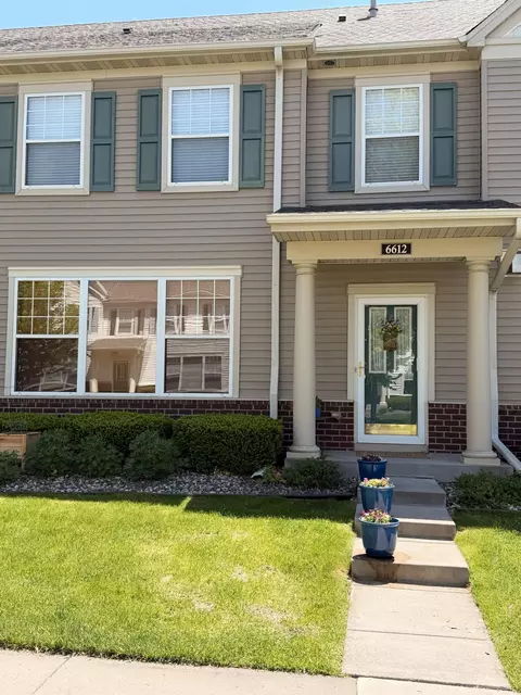 6612 Lamplight Dr, Albertville, MN 55301