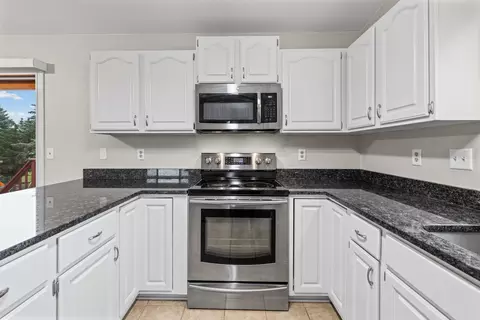 Kitchen - 1346 Cope Ave E, Maplewood, MN 55109 photo 4 of 4