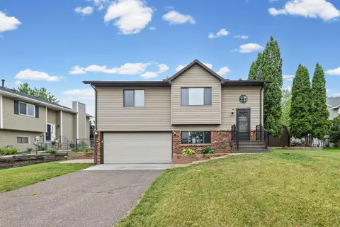 Exterior - 1346 Cope Ave E, Maplewood, MN 55109 photo 2 of 7