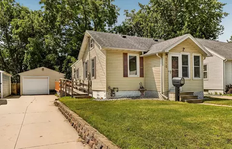212 10 12 St SE, Rochester, MN 55904