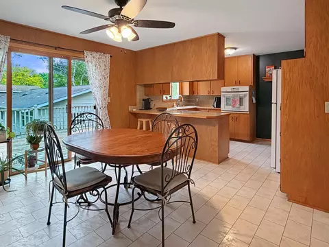 Dining - 503 Washington Ave, Marshall, MN 56258 photo 2 of 2