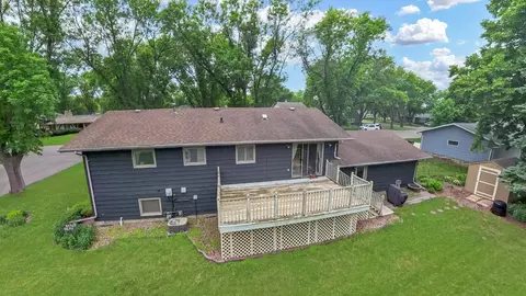 Exterior - 503 Washington Ave, Marshall, MN 56258 photo 7 of 10