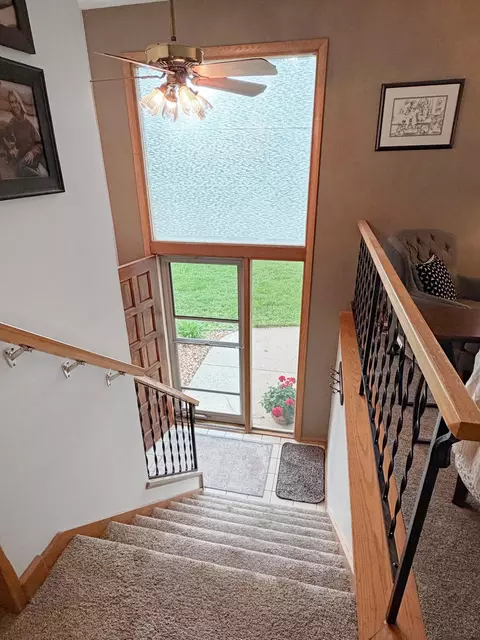 Entry Way - 503 Washington Ave, Marshall, MN 56258 photo 1 of 3