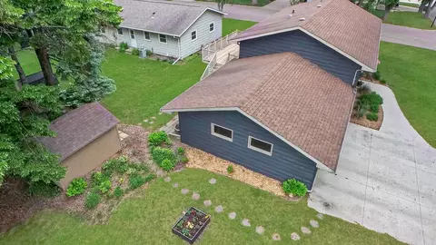 Exterior - 503 Washington Ave, Marshall, MN 56258 photo 6 of 10