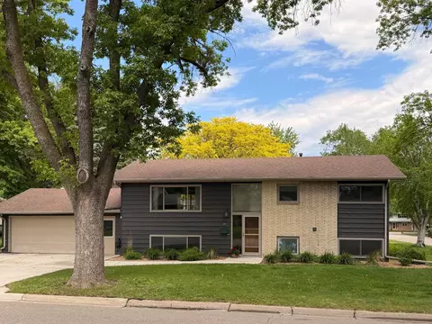 Exterior - 503 Washington Ave, Marshall, MN 56258 photo 3 of 10