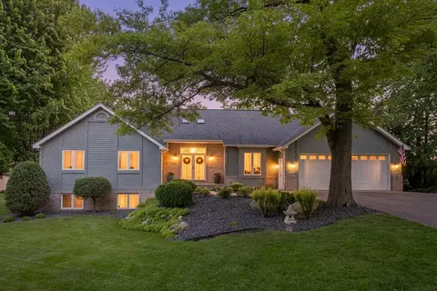 1807 Timberline Trl, Minnetonka, MN 55305