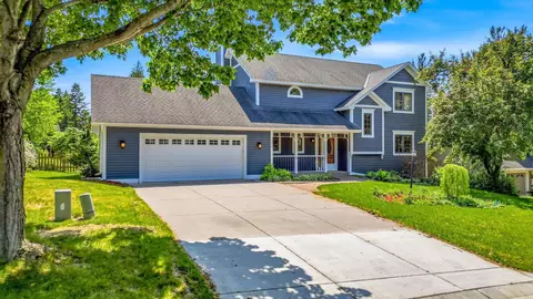 7629 74th St S, Cottage Grove, MN 55016