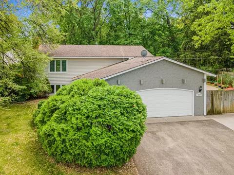 1630 Rice Creek Rd NE, Fridley, MN 55432