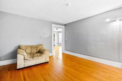 Living - 1122 E 5th St, Duluth, MN 55805 photo 5 of 7