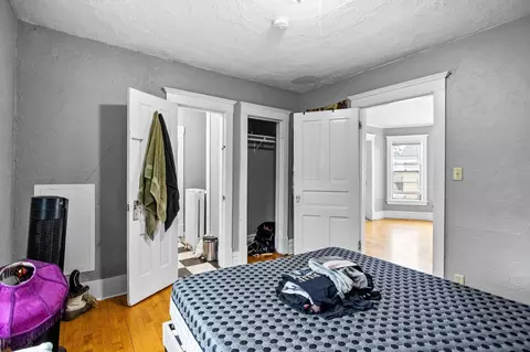 Bedroom - 1122 E 5th St, Duluth, MN 55805 photo 5 of 7