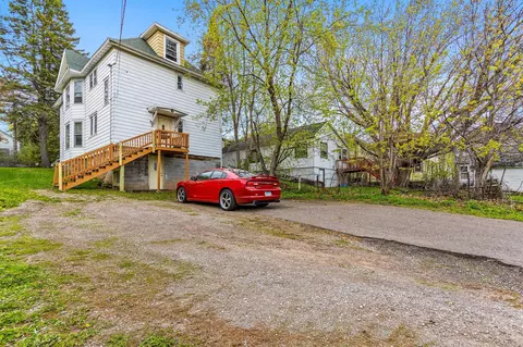 Exterior - 1122 E 5th St, Duluth, MN 55805 photo 3 of 3