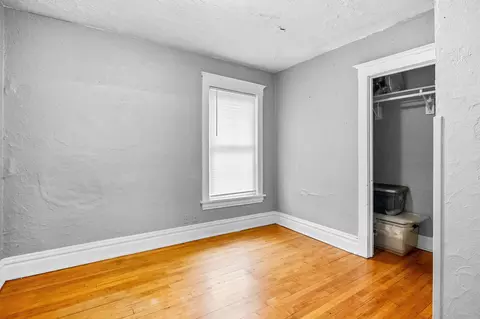 Bedroom - 1122 E 5th St, Duluth, MN 55805 photo 6 of 7