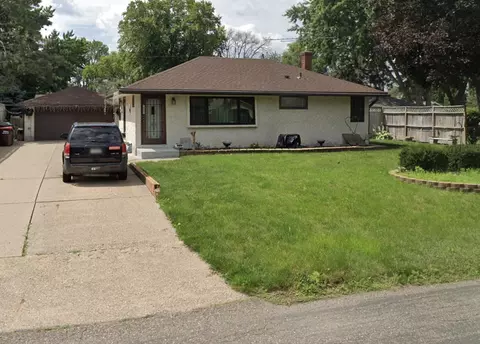 1502 Sherren Ave E, Maplewood, MN 55109