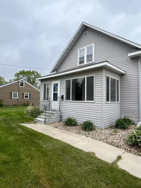 515 Belmont St, Paynesville, MN 56362