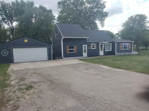 502 80th St SE, Rochester, MN 55904