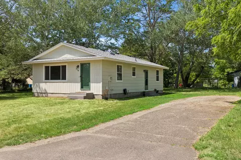 310 18th Ave SE, Cambridge, MN 55008