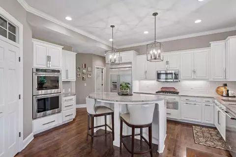 18000 Turtle Pt, Eden Prairie, MN 55347