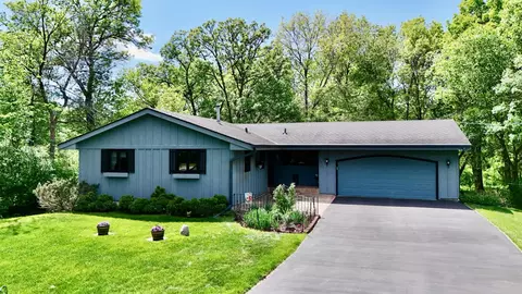 16260 Xenia St NW, Andover, MN 55304