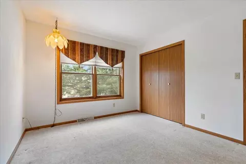 Bedroom - 2401 Hillcrest Dr, Brainerd, MN 56401 photo 3 of 3