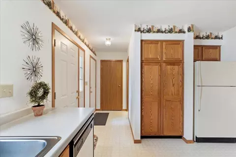 Entry Way - 2401 Hillcrest Dr, Brainerd, MN 56401 photo 1 of 1
