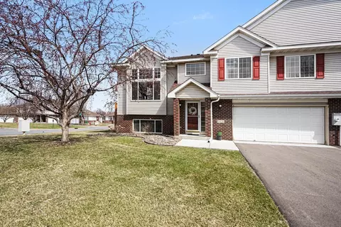 15636 Chasewood Ct, Rosemount, MN 55068
