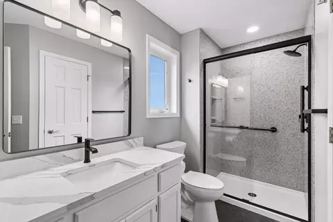Bath - 22447 Dodge Ct, Faribault, MN 55021 photo 5 of 5