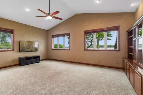 Living - 22447 Dodge Ct, Faribault, MN 55021 photo 3 of 7