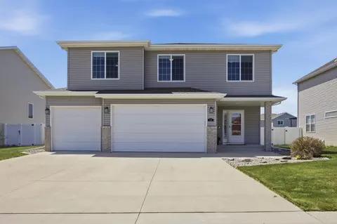 3122 5th St E, West Fargo, ND 58078