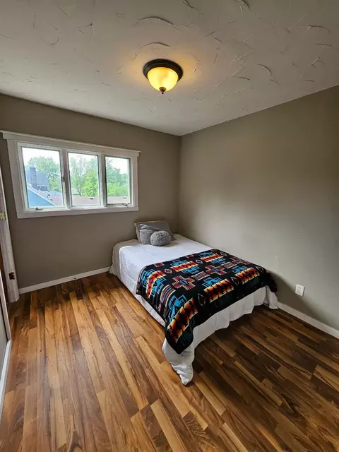 Bedroom - 809 Park Ave, Morris, MN 56267 photo 4 of 7