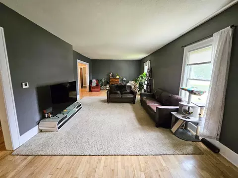 Living - 809 Park Ave, Morris, MN 56267 photo 2 of 2