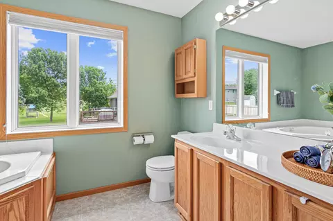 Bath - 213 3rd St NW, Saint Michael, MN 55376 photo 2 of 3
