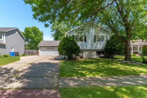 1919 27th Ave S, Fargo, ND 58103