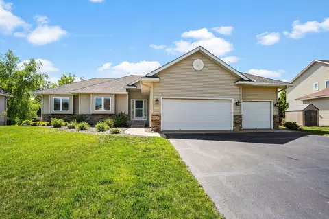 20337 Ipava Ave, Lakeville, MN 55044