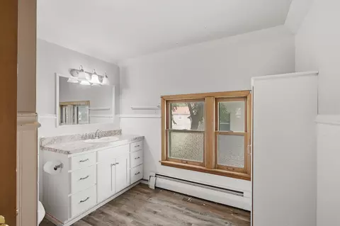Bath - 711 N 7th St, Brainerd, MN 56401 photo 2 of 2
