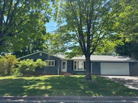 706 Roosevelt St, River Falls, WI 54022
