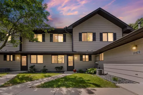 13417 Zenith Ln, Eden Prairie, MN 55346