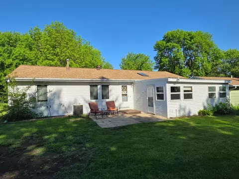 Exterior - 891 Winnie Ave, Windom, MN 56101 photo 2 of 5