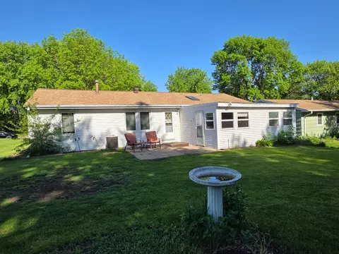 Exterior - 891 Winnie Ave, Windom, MN 56101 photo 3 of 5