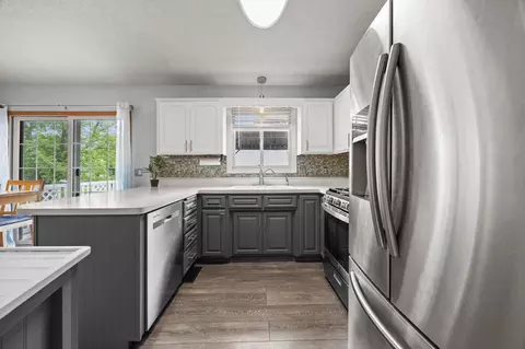 Kitchen - 6901 110th Ave N, Champlin, MN 55316 photo 2 of 3